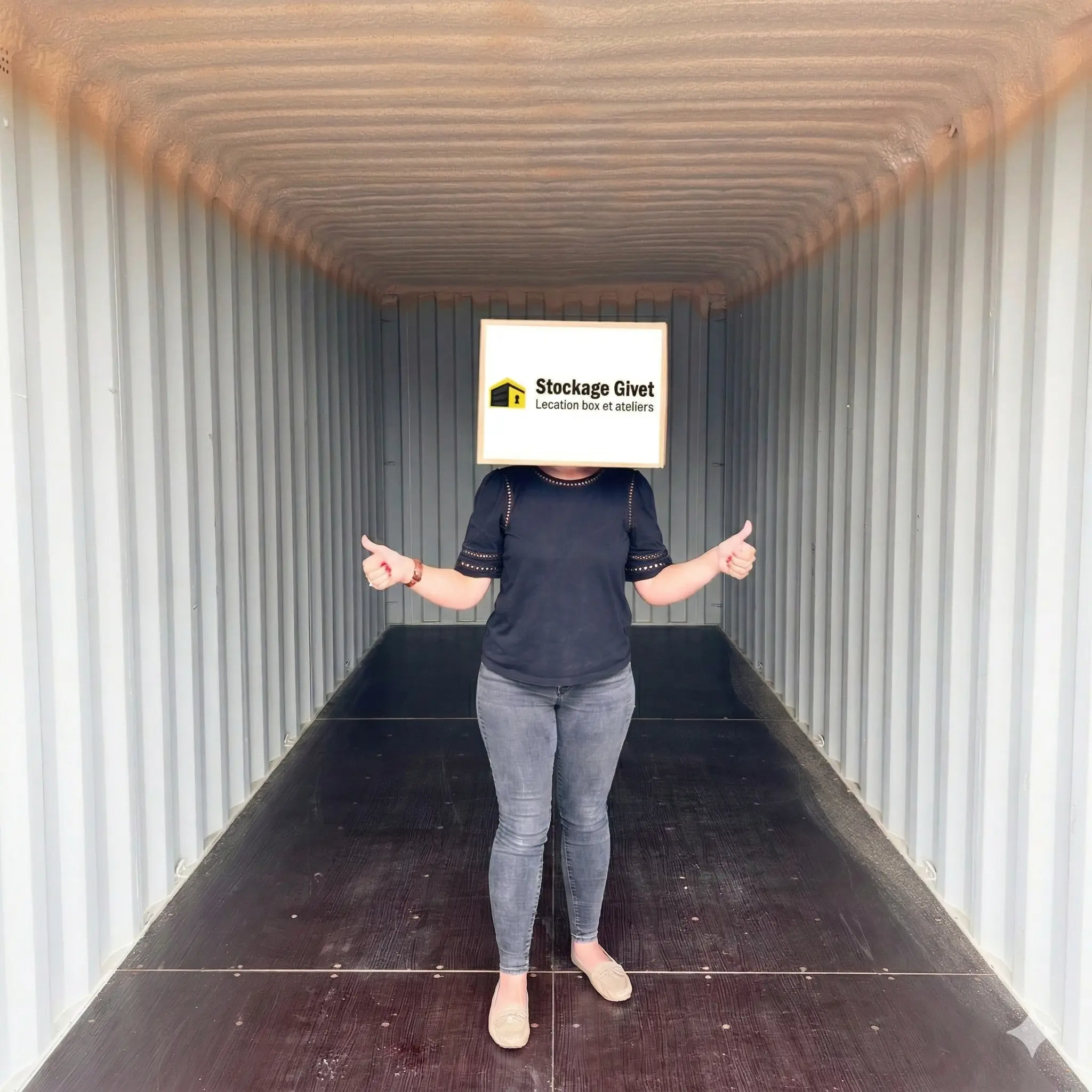 Box garde-meuble sécurisé avec accès direct