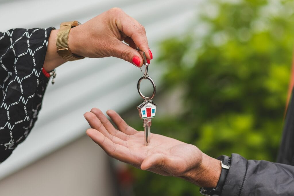 Stockage Entre Deux Logements : Vente avant Achat, Compromis qui Glisse — Le Guide 2026